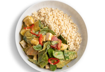 Thai Chicken Green Curry Sauce, brown rice & seasonal vegetables-350 g