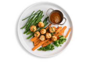 Thai Style Chicken Meatballs,Sweet Chilli Ginger Sauce, seasonal vegetables – 350 g